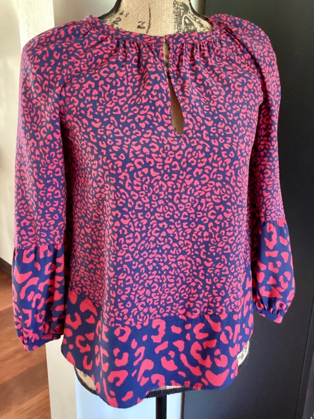 Vineyard Vines Red & Navy Leopard Print Long Sleeve Popover Blouse Sz XXS